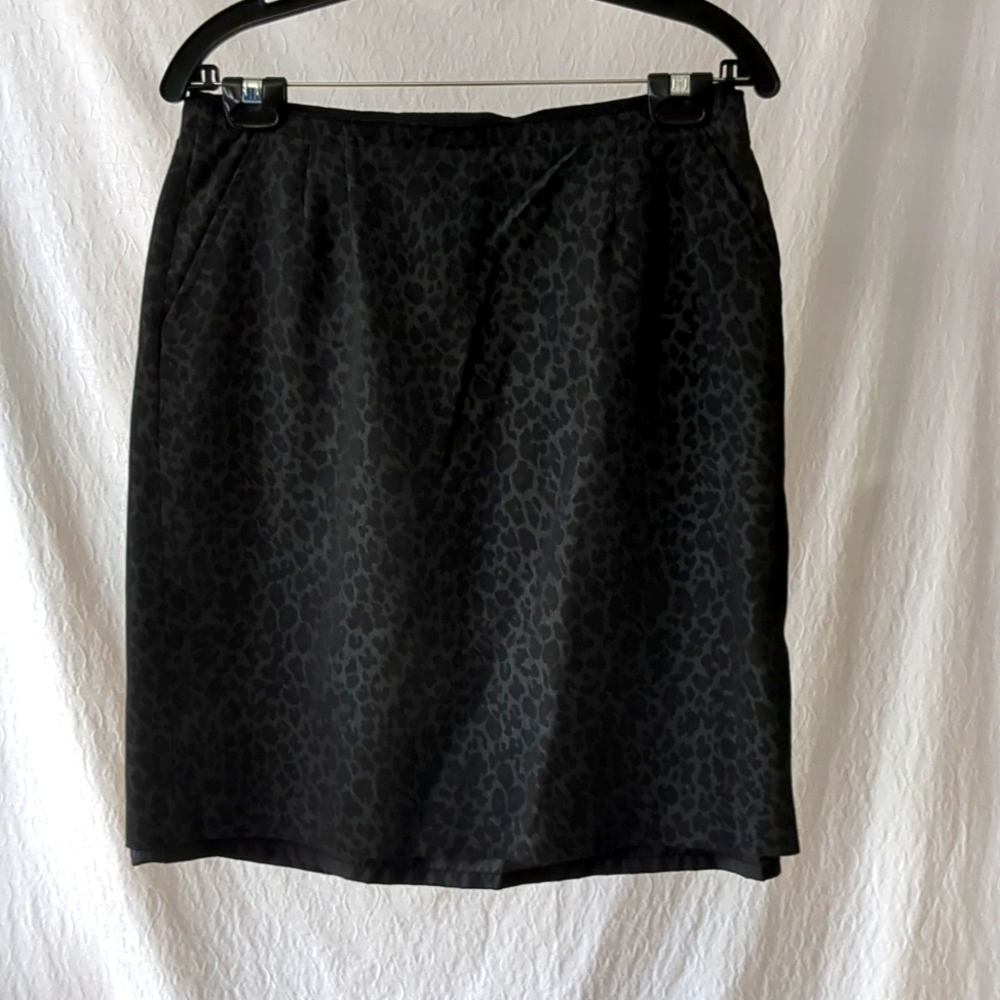 Willi Smith Black Leopard Lined Skirt Size 10